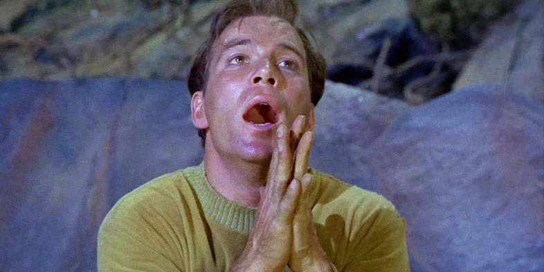 William-Shatner-Captain-Kirk-Praying
