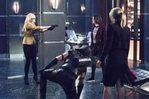arrow brie gun to thea felicity and oliver