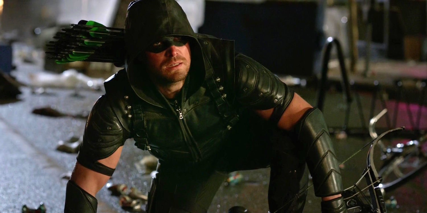 stephen-amell-as-oliver-queen-in-arrow-season-5