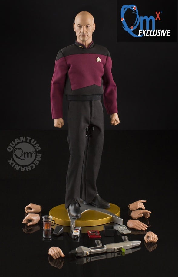 QMX-Star-Trek-TNG-Captain-Picard-Figure-007