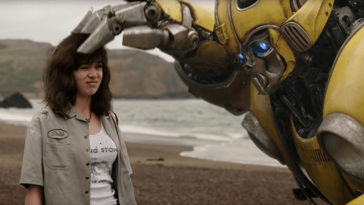 Bumblebee Will Buzz Into Theaters For A Preview On December 8