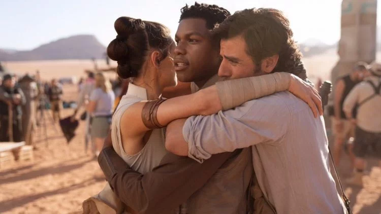 'Star Wars' Fans Shouldn't Expect Lucasfilm To Start Acting Like Marvel Studios
