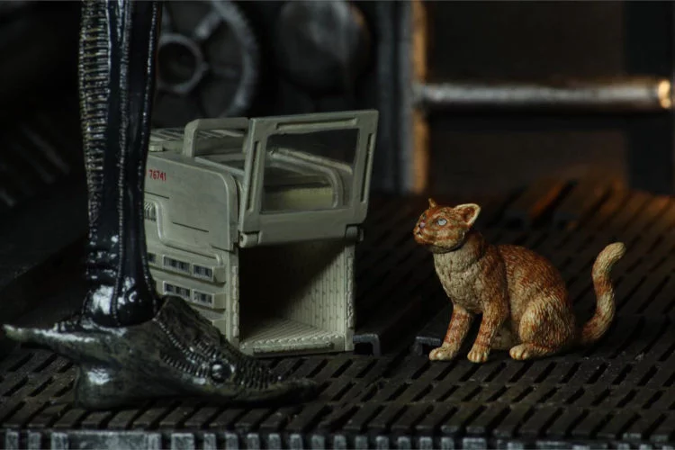 Toy News Tuesday: cat figurine